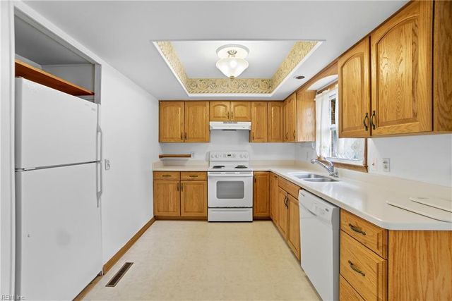 813 Ray Place, Virginia Beach, VA 23454