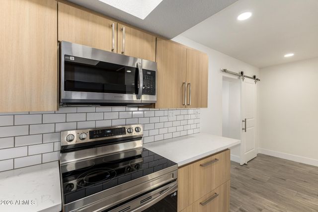 6721 E MCDOWELL Road 302c, Scottsdale, AZ 85257