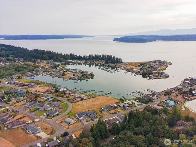 38063 Fawn Road NE, Hansville, WA 98340