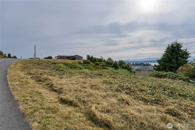 38063 Fawn Road NE, Hansville, WA 98340