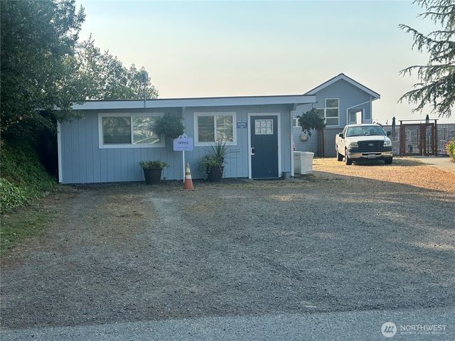 38063 Fawn Road NE, Hansville, WA 98340