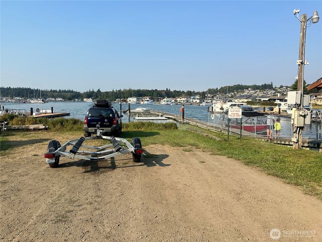 38063 Fawn Road NE, Hansville, WA 98340