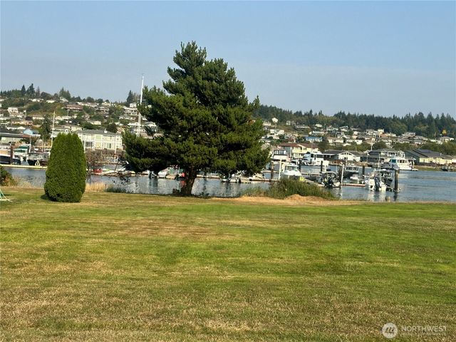 38063 Fawn Road NE, Hansville, WA 98340