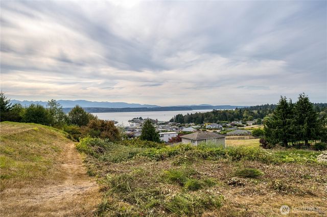 38063 Fawn Road NE, Hansville, WA 98340