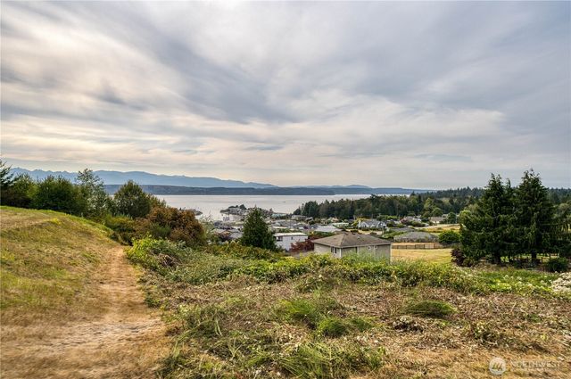 38063 Fawn Road NE, Hansville, WA 98340