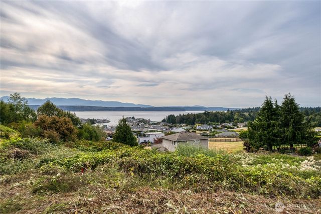38063 Fawn Road NE, Hansville, WA 98340