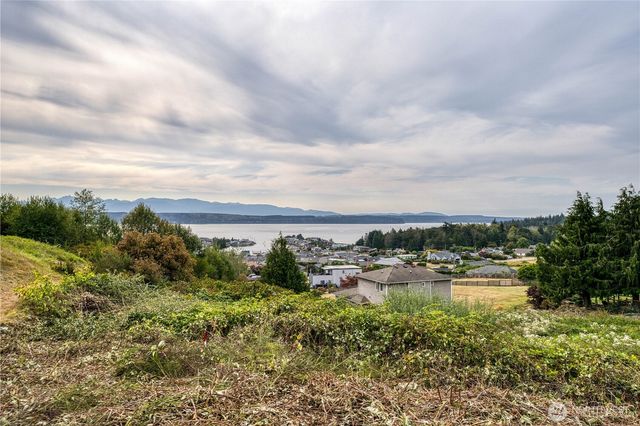 38063 Fawn Road NE, Hansville, WA 98340