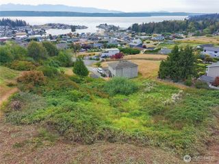 38063 Fawn Road NE, Hansville, WA 98340