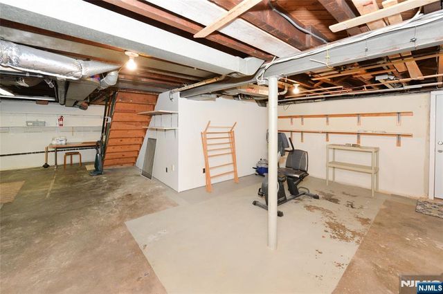 4-16 Plaza Road, Fair Lawn, NJ 07410