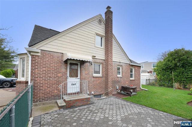 4-16 Plaza Road, Fair Lawn, NJ 07410