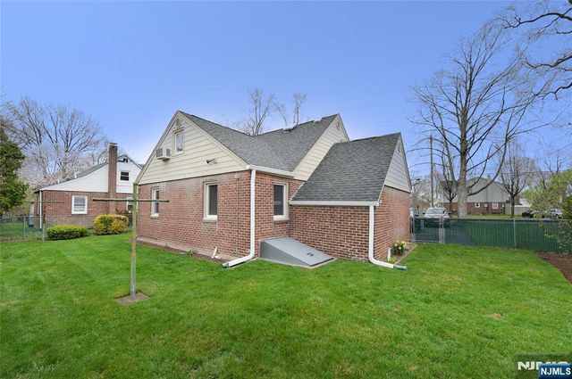 4-16 Plaza Road, Fair Lawn, NJ 07410