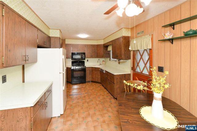 4-16 Plaza Road, Fair Lawn, NJ 07410