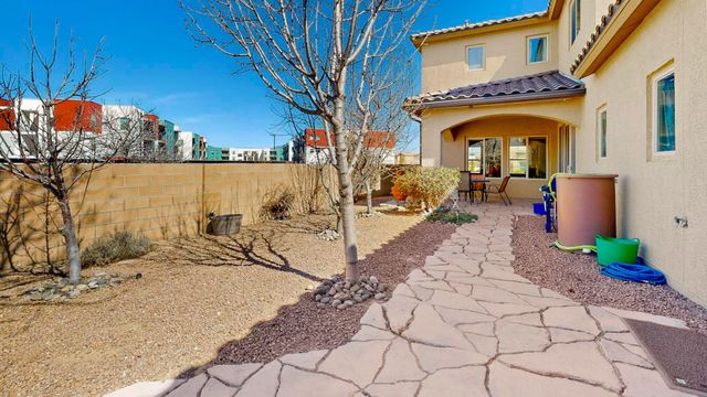 5601 Addis Drive SE, Albuquerque, NM 87106