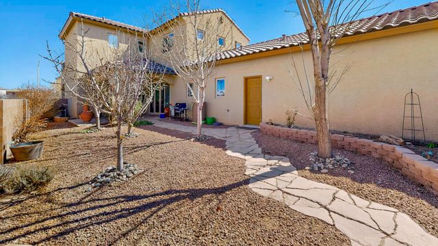 5601 Addis Drive SE, Albuquerque, NM 87106