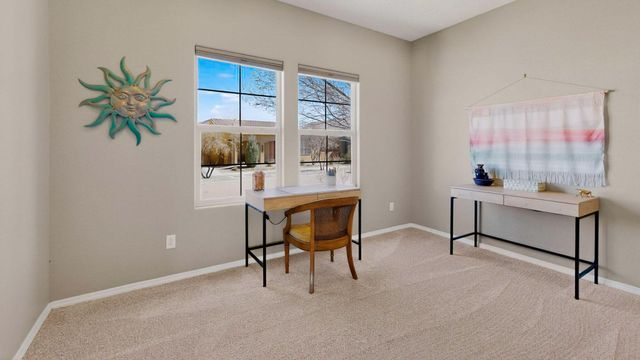 5601 Addis Drive SE, Albuquerque, NM 87106