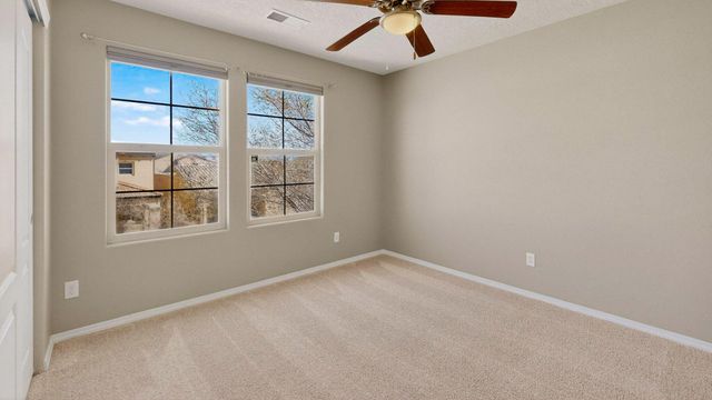 5601 Addis Drive SE, Albuquerque, NM 87106