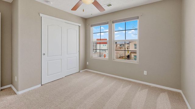 5601 Addis Drive SE, Albuquerque, NM 87106