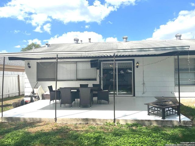 5142 VILLAGE CT, San Antonio, TX 78218