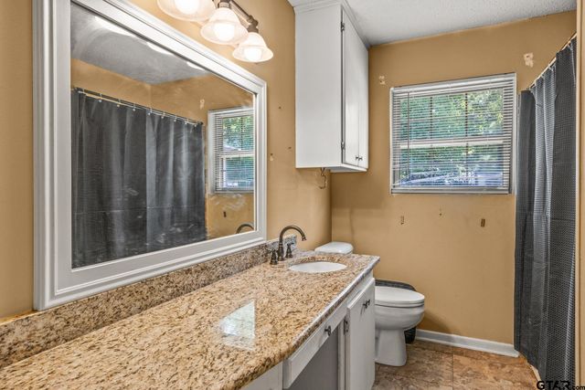 309 Henderson, Mt Pleasant, TX 75455