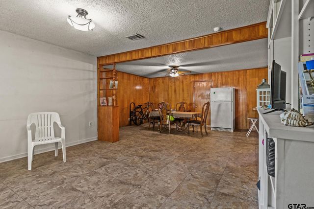 309 Henderson, Mt Pleasant, TX 75455