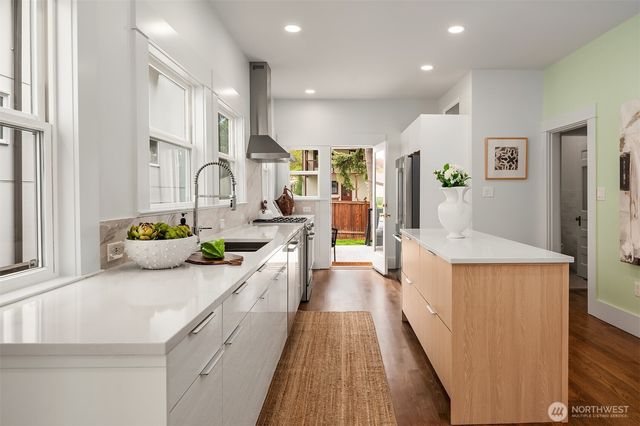 5023 SW Prince Street, Seattle, WA 98116