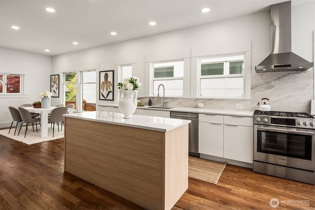 5023 SW Prince Street, Seattle, WA 98116