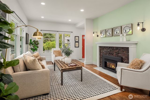 5023 SW Prince Street, Seattle, WA 98116