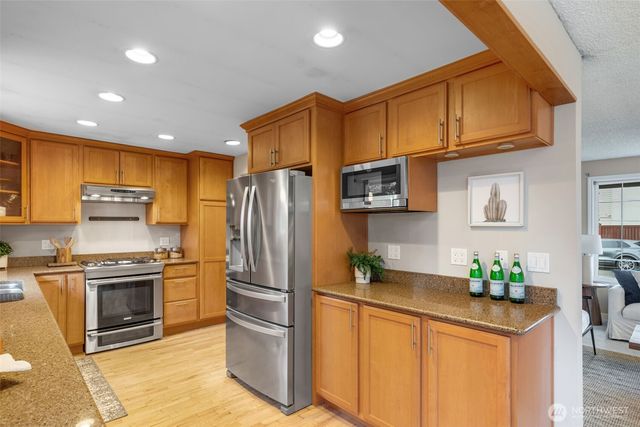 14118 83rd Place NE, Kirkland, WA 98034