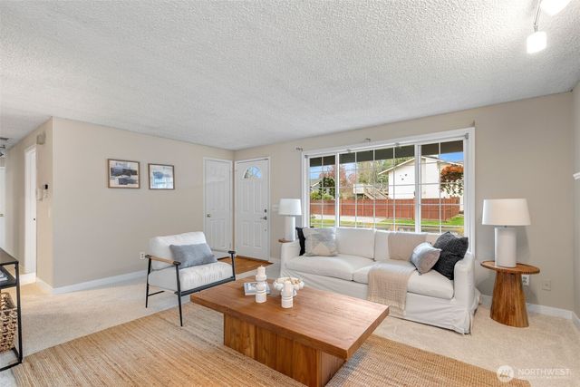 14118 83rd Place NE, Kirkland, WA 98034