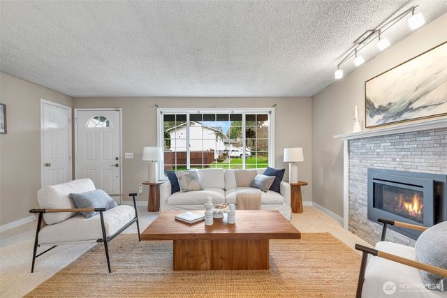 14118 83rd Place NE, Kirkland, WA 98034