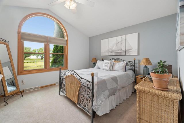2855 FREEDOM ROAD, De Pere, WI 54115