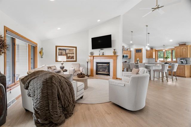 2855 FREEDOM ROAD, De Pere, WI 54115