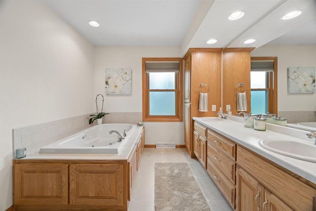 2855 FREEDOM ROAD, De Pere, WI 54115