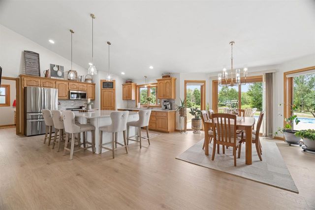 2855 FREEDOM ROAD, De Pere, WI 54115
