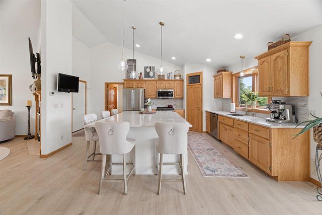 2855 FREEDOM ROAD, De Pere, WI 54115