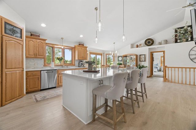2855 FREEDOM ROAD, De Pere, WI 54115