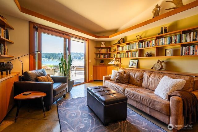 2000 Bayshore Road, Lopez Island, WA 98261