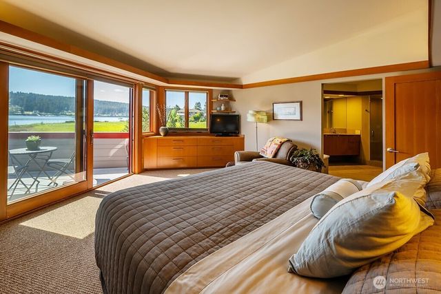 2000 Bayshore Road, Lopez Island, WA 98261