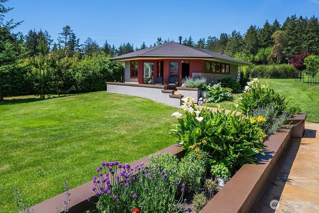2000 Bayshore Road, Lopez Island, WA 98261