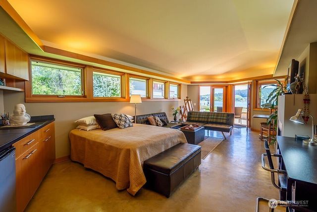 2000 Bayshore Road, Lopez Island, WA 98261