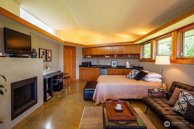 2000 Bayshore Road, Lopez Island, WA 98261