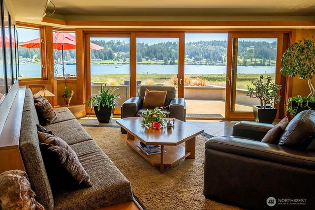 2000 Bayshore Road, Lopez Island, WA 98261
