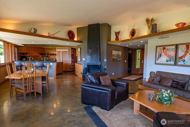 2000 Bayshore Road, Lopez Island, WA 98261