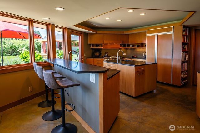 2000 Bayshore Road, Lopez Island, WA 98261