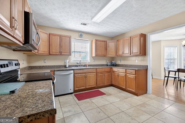 701 Muirfield Drive, Winder, GA 30680