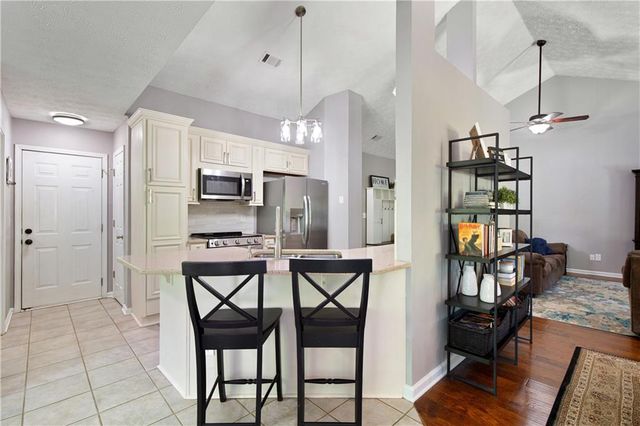 1520 Smoke Hill Drive, Hoschton, GA 30548