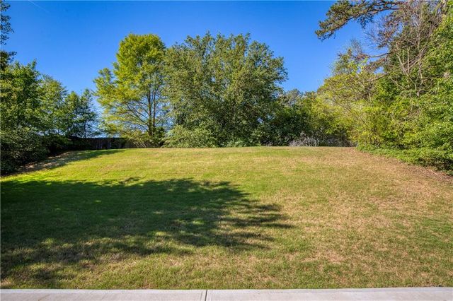 1520 Smoke Hill Drive, Hoschton, GA 30548