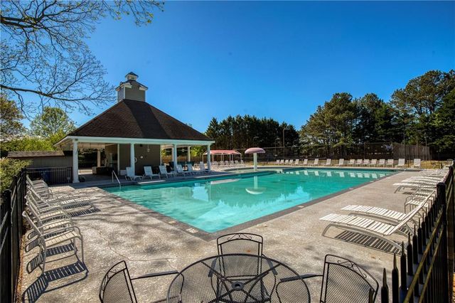 1520 Smoke Hill Drive, Hoschton, GA 30548