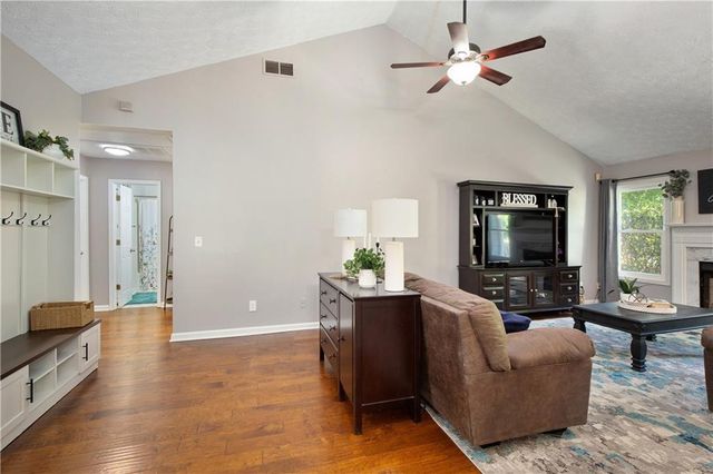 1520 Smoke Hill Drive, Hoschton, GA 30548