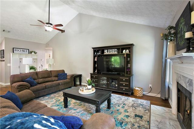 1520 Smoke Hill Drive, Hoschton, GA 30548